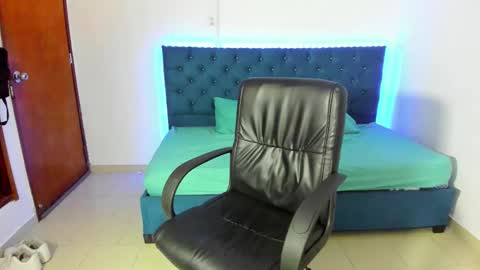 liam_hard01 online show from February 5, 2026, 12:21 pm