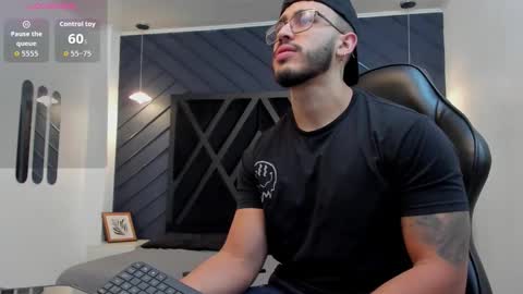 LIAM KLEIN online show from October 29, 2025, 11:23 am