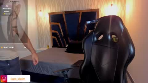 LIAM KLEIN online show from March 15, 2026, 2:56 pm