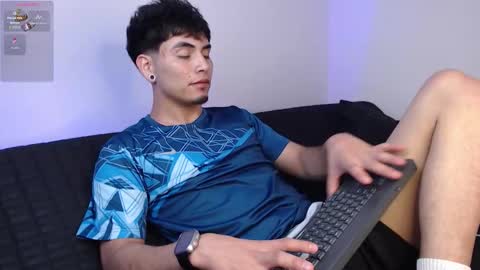 Snapshot of liam_ruiz_ chatting on October 11, 2025, 2:11 am Liam online show from October 11, 2025, 2:11 am