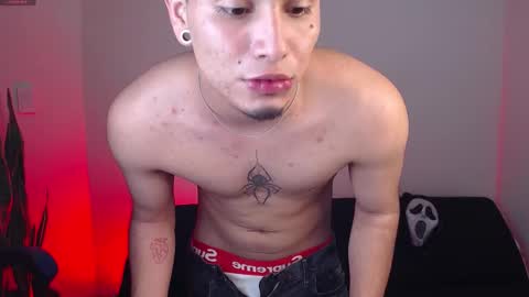 Snapshot of liam_ruiz_ chatting on October 13, 2025, 4:23 am Liam online show from October 13, 2025, 4:23 am