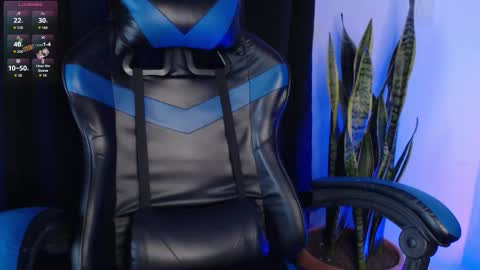 Snapshot of liam_ruiz_ chatting on October 22, 2025, 4:57 am Liam online show from October 22, 2025, 4:57 am