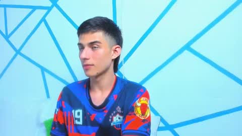 liam_scott7 online show from December 13, 2024, 2:49 pm