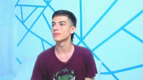 liam_scott7 online show from December 15, 2024, 12:17 pm