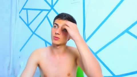 liam_scott7 online show from February 7, 2025, 5:18 pm