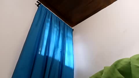 liam_smith00 online show from January 8, 2025, 6:31 pm