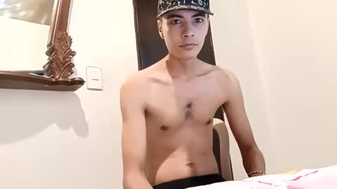 liam_smith00 online show from March 3, 2025, 8:11 pm