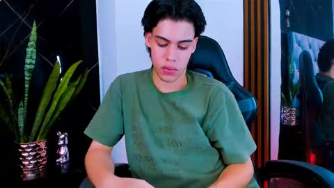 liam_velez online show from September 10, 2025, 5:57 pm