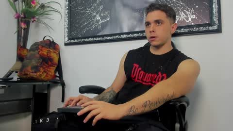 Liam online show from December 27, 2024, 11:42 pm