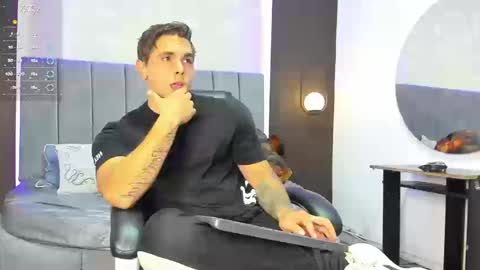 Liam online show from September 8, 2025, 9:14 pm