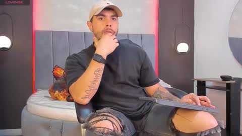 Liam online show from February 8, 2026, 11:08 pm