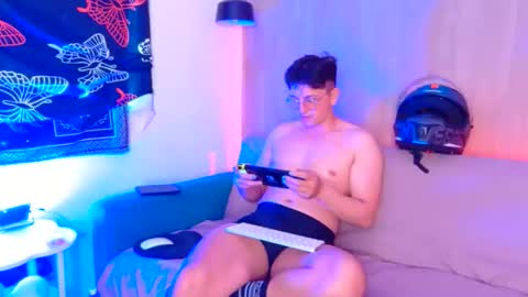 Liam and oliver online show from April 1, 2026, 10:40 pm