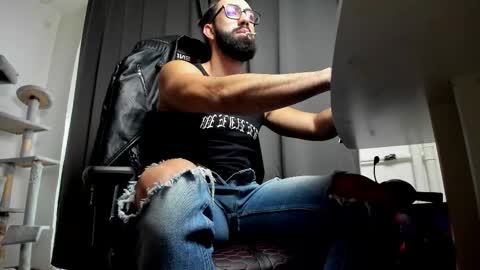 Liam online show from January 10, 2026, 8:27 am