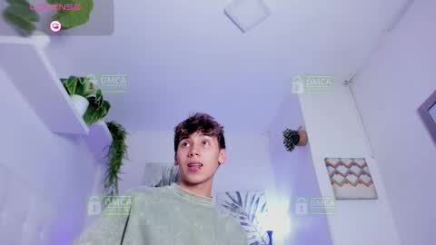 liaml_18_ online show from November 19, 2025, 9:26 pm