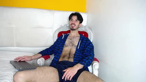 LiamLuxe online show from December 3, 2024, 3:11 pm