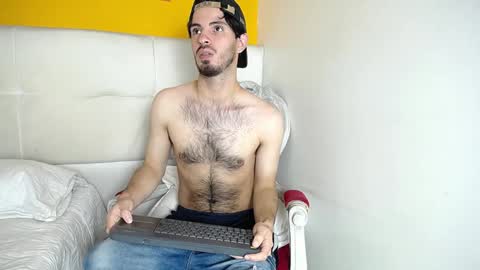 LiamLuxe online show from December 5, 2024, 3:06 pm