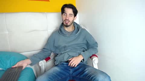 LiamLuxe online show from December 12, 2024, 12:12 pm