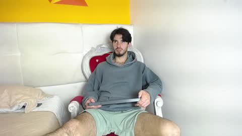 LiamLuxe online show from December 21, 2024, 3:42 pm