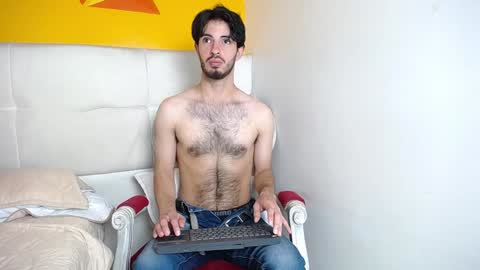 LiamLuxe online show from December 26, 2024, 3:20 pm
