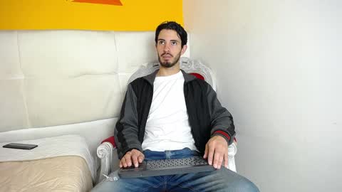 LiamLuxe online show from December 28, 2024, 12:35 pm