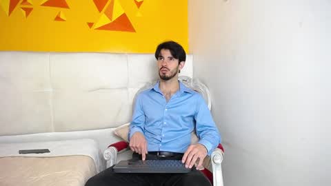 LiamLuxe online show from December 30, 2024, 12:20 pm