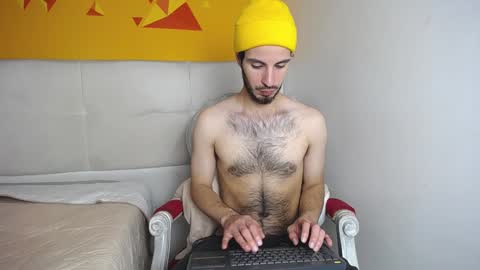 LiamLuxe online show from January 2, 2025, 3:08 pm