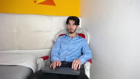 LiamLuxe online show from January 8, 2025, 12:37 pm