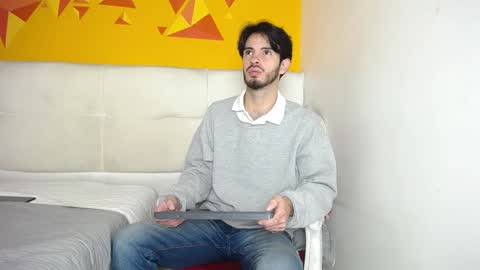 LiamLuxe online show from January 11, 2025, 12:18 pm