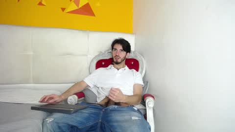 LiamLuxe online show from January 11, 2025, 3:20 pm