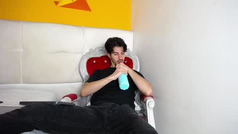 LiamLuxe online show from January 14, 2025, 6:17 pm