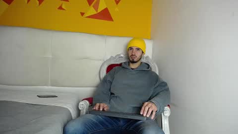 LiamLuxe online show from January 21, 2025, 12:07 pm