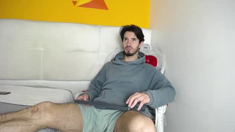 LiamLuxe online show from January 26, 2025, 12:33 pm