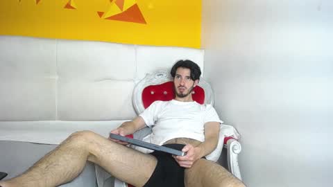 LiamLuxe online show from January 30, 2025, 6:21 pm
