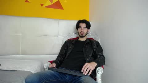LiamLuxe online show from January 31, 2025, 12:18 pm