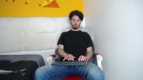 LiamLuxe online show from February 18, 2025, 3:43 pm