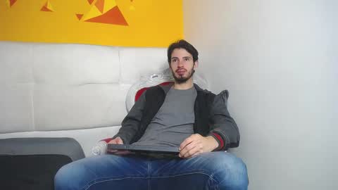 LiamLuxe online show from February 22, 2025, 12:51 pm