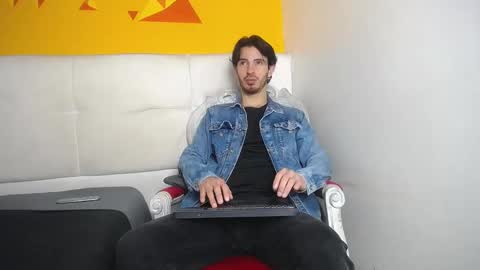 LiamLuxe online show from February 24, 2025, 12:26 pm