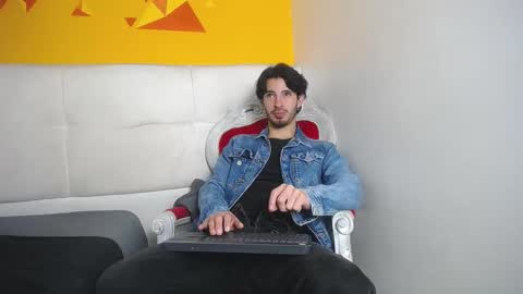 LiamLuxe online show from February 24, 2025, 3:31 pm