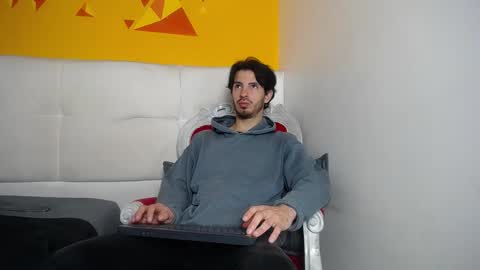 LiamLuxe online show from February 25, 2025, 12:45 pm