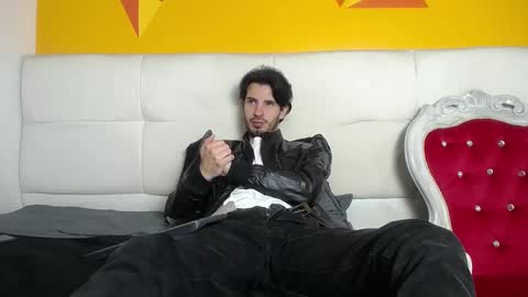 LiamLuxe online show from February 27, 2025, 12:56 pm