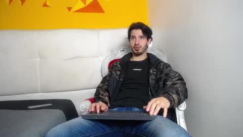 LiamLuxe online show from February 28, 2025, 12:42 pm