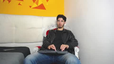 LiamLuxe online show from March 3, 2025, 3:42 pm