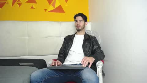 LiamLuxe online show from March 8, 2025, 1:03 pm