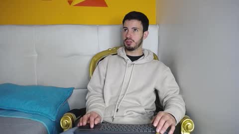 LiamLuxe online show from September 13, 2025, 12:27 pm