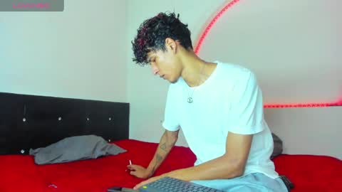 LIAM  KAI online show from May 16, 2026, 12:04 pm