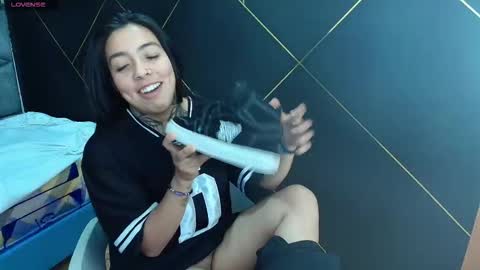 L I A M O N R O E online show from November 11, 2025, 11:54 am