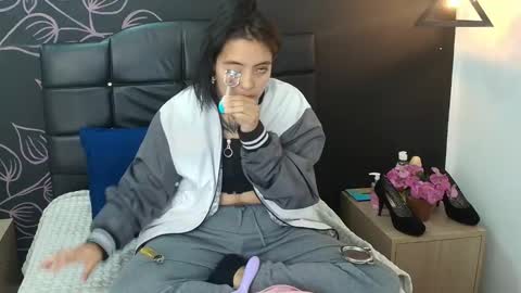 L I A M O N R O E online show from December 19, 2025, 12:12 pm