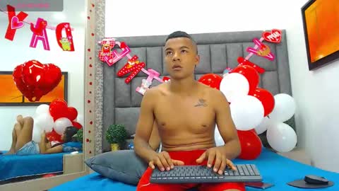 liamsyallisson online show from February 16, 2025, 5:15 pm