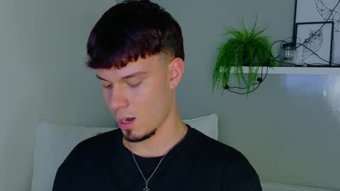 Snapshot of liamthunder05_ chatting on October 6, 2025, 7:33 pm Liam Thunder online show from October 6, 2025, 7:33 pm