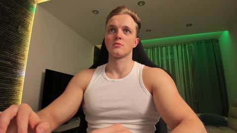 Liam Vasylyk online show from March 10, 2025, 7:40 pm